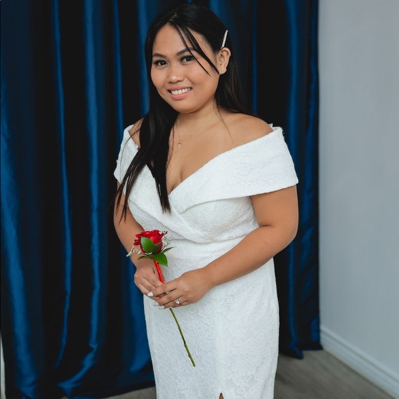 Preloved wedding dress used once David’s Bridal size 10 with slit lace with bag - Picture 7 of 8